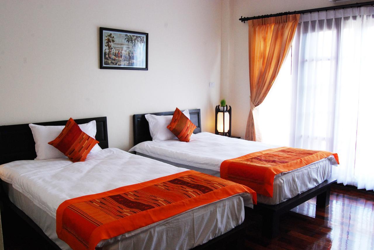 Vayakorn Inn Виентиане Екстериор снимка