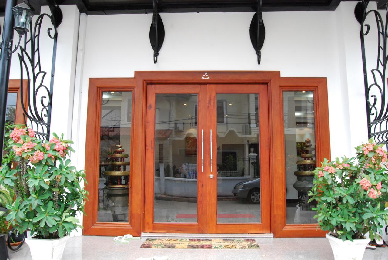 Vayakorn Inn Виентиане Екстериор снимка