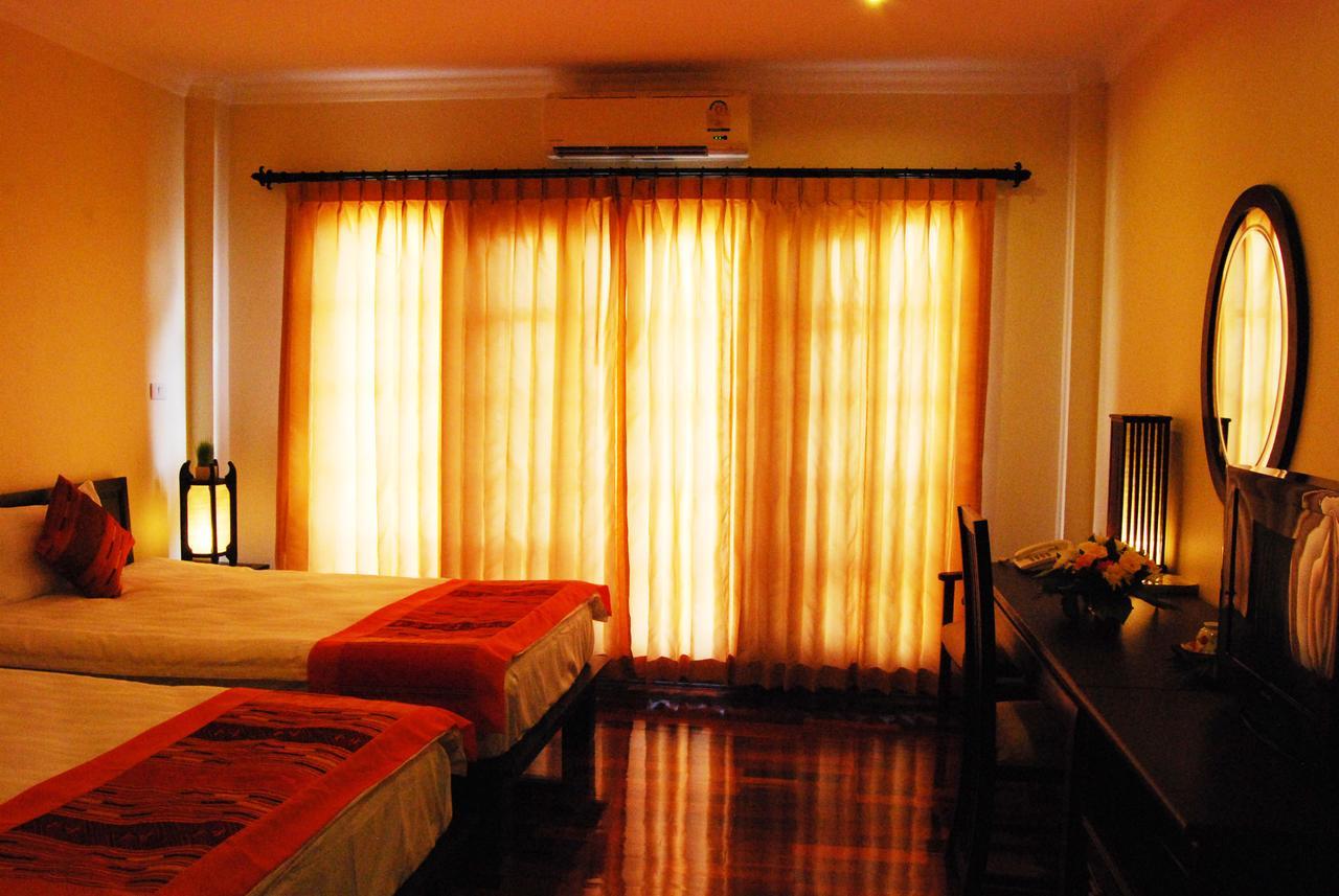 Vayakorn Inn Виентиане Екстериор снимка