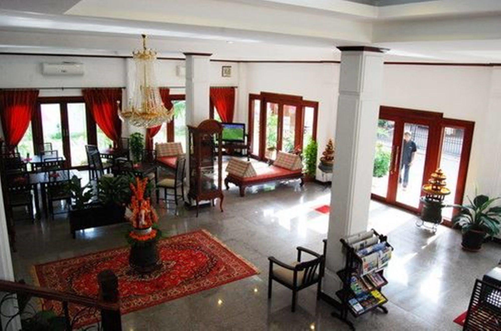Vayakorn Inn Виентиане Екстериор снимка