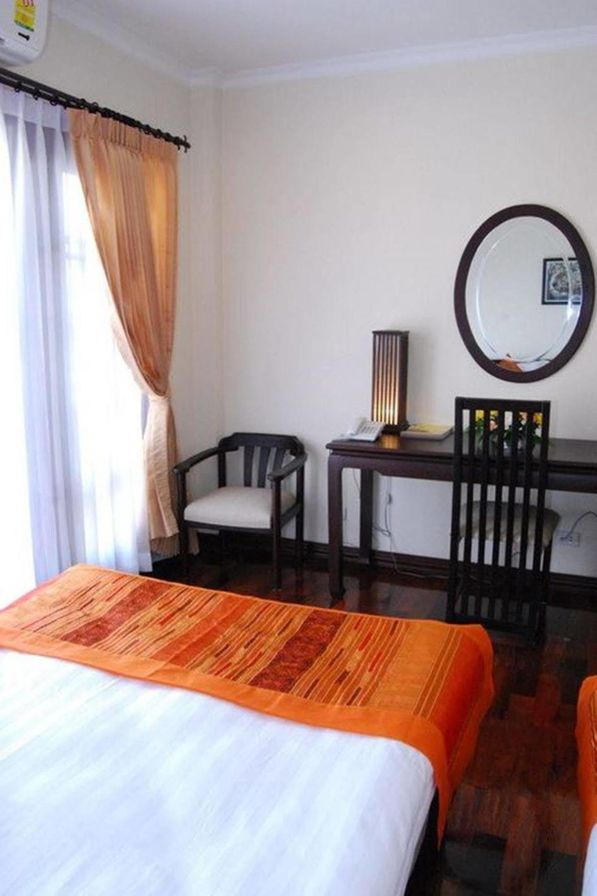 Vayakorn Inn Виентиане Екстериор снимка